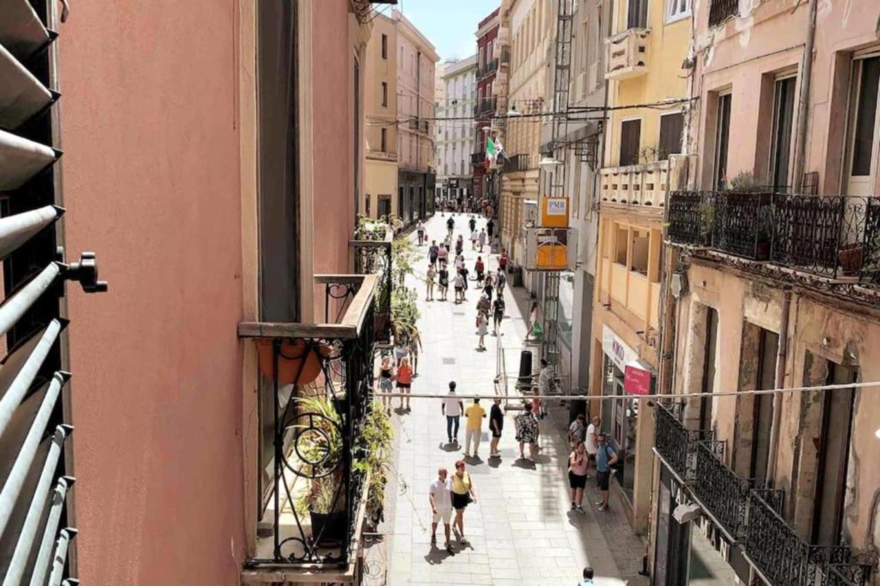 Appartamento Cagliari Centro Con Vista Sul Porto Εξωτερικό φωτογραφία