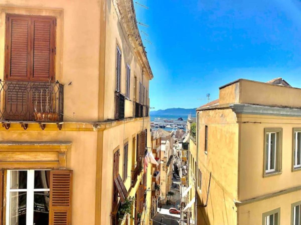 Appartamento Cagliari Centro Con Vista Sul Porto Εξωτερικό φωτογραφία